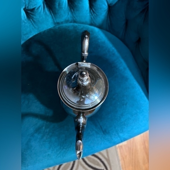 1980s F. B. rogers silver tea pot with art deco flair - Picture 4 of 13